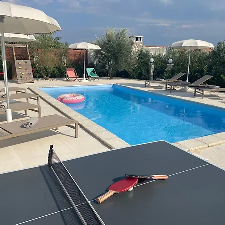 Dom wakacyjny Olive Garden Posedarje