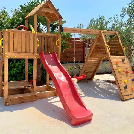 Holiday home Olive Garden Posedarje