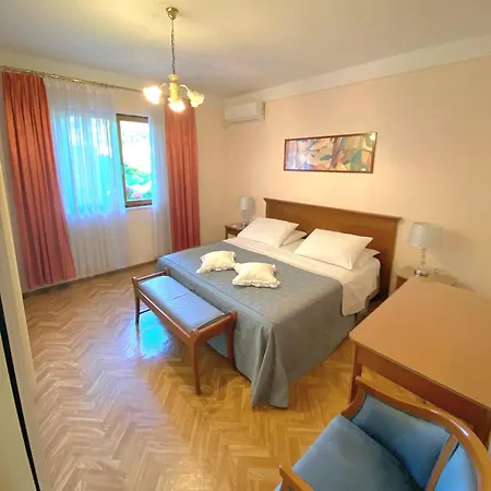 Holiday home Olive Garden Posedarje